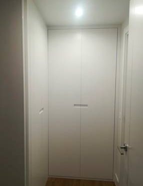 Nadecor puerta blanca de armario